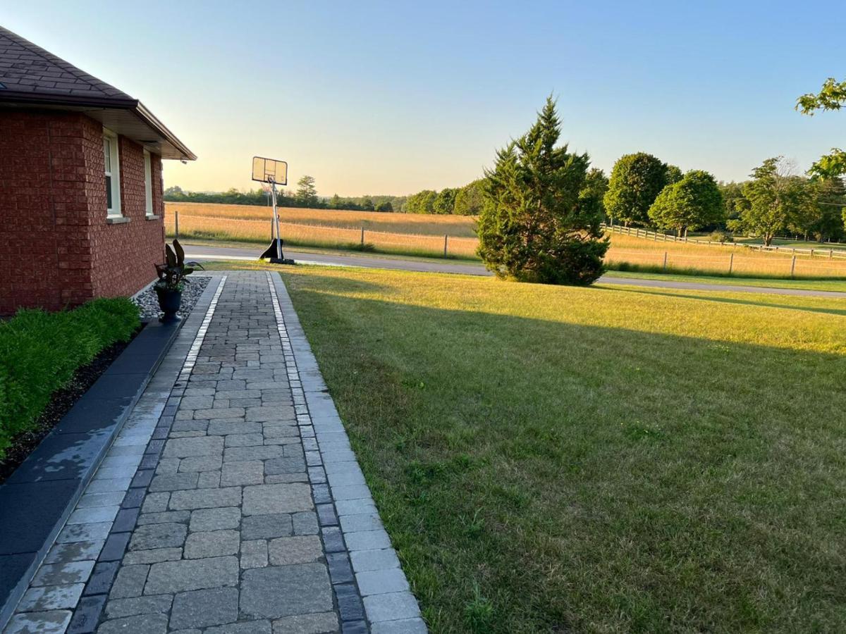 Bowmanville Event Place エクステリア 写真